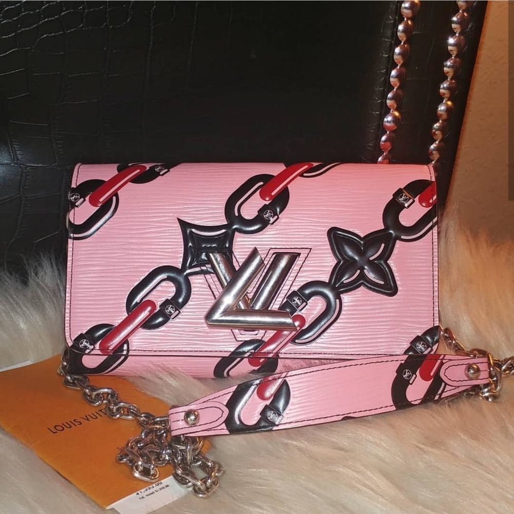 LOUIS VUITTON Epi Leather TWIST Bag 😍